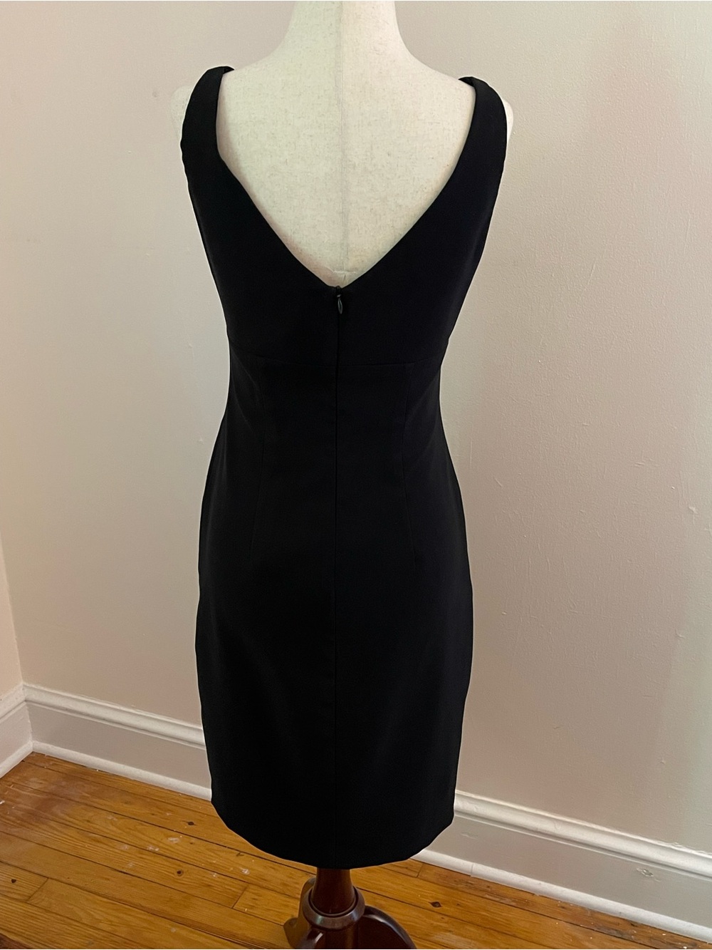 Laundry by Shelli Segal Black Sheath Dress 8 V-Neck Cocktail LBD - Picture 3 of 7